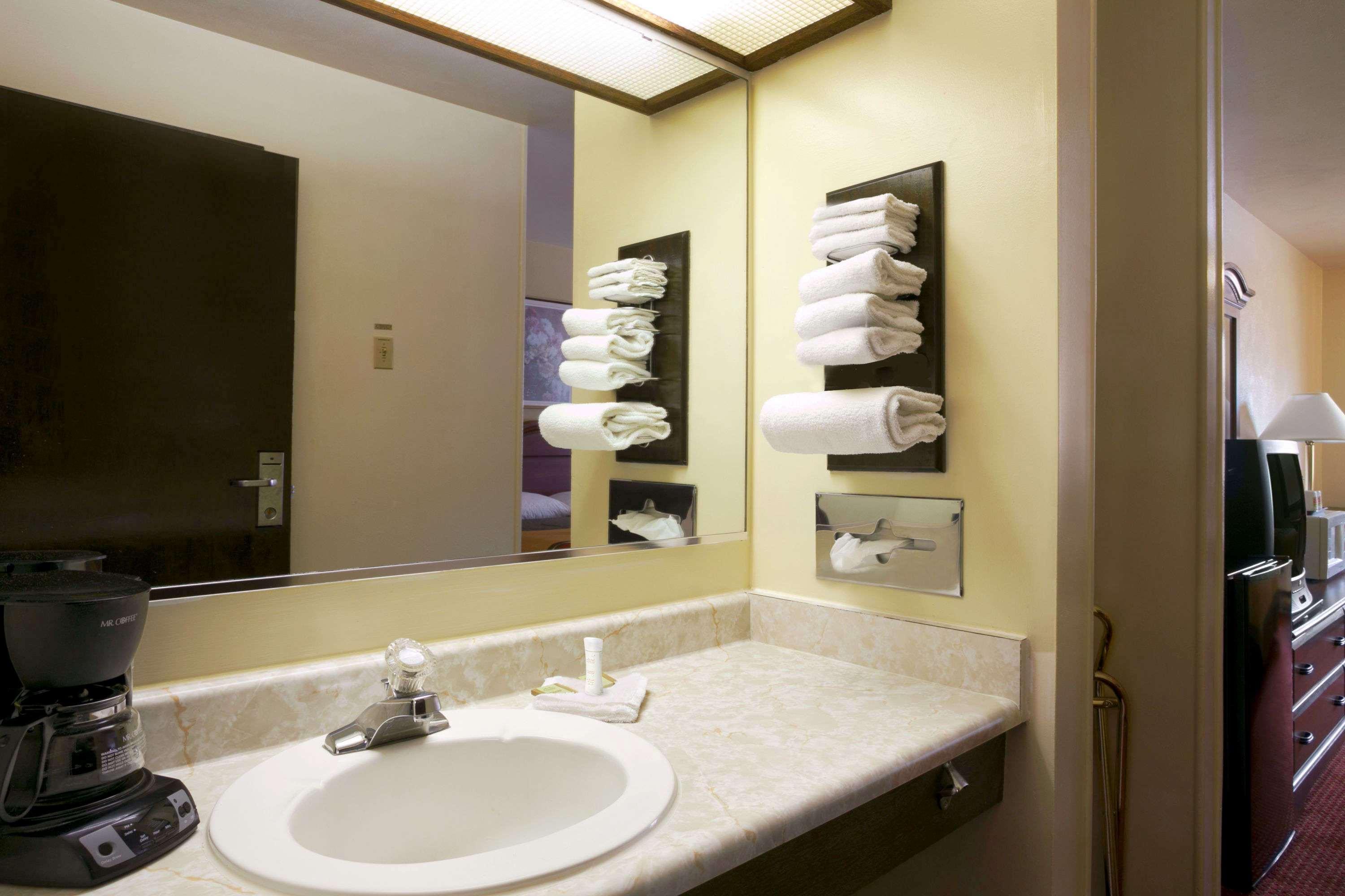 Super 8 By Wyndham Eau Claire Wi Hotel Ngoại thất bức ảnh