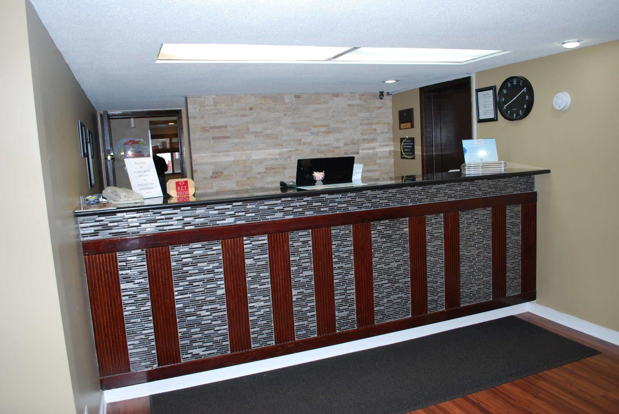 Super 8 By Wyndham Eau Claire Wi Hotel Ngoại thất bức ảnh